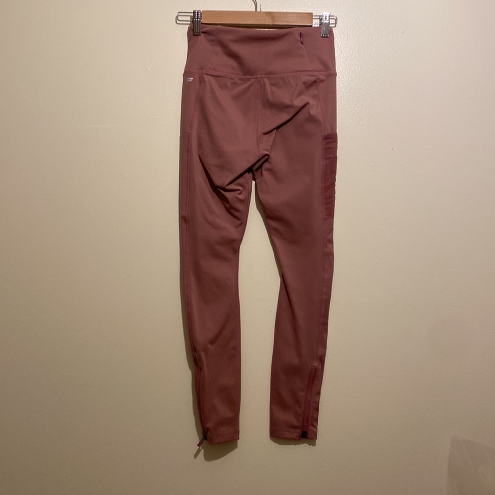 Fabletics Motion 365 leggings. Size S - Picture 3 of 9